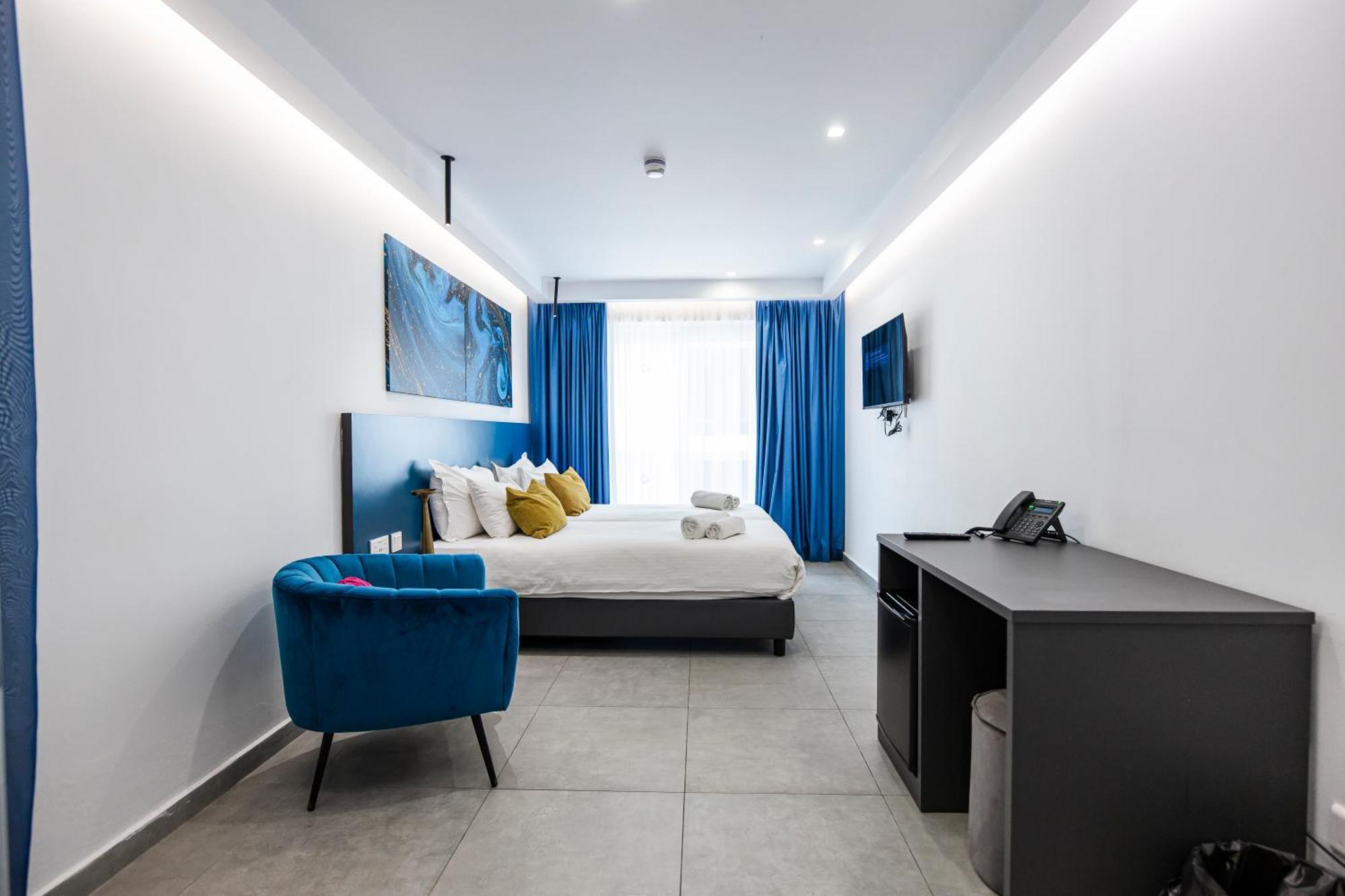 Flamingo Hotel Malta Saint Julian's ภายนอก รูปภาพ