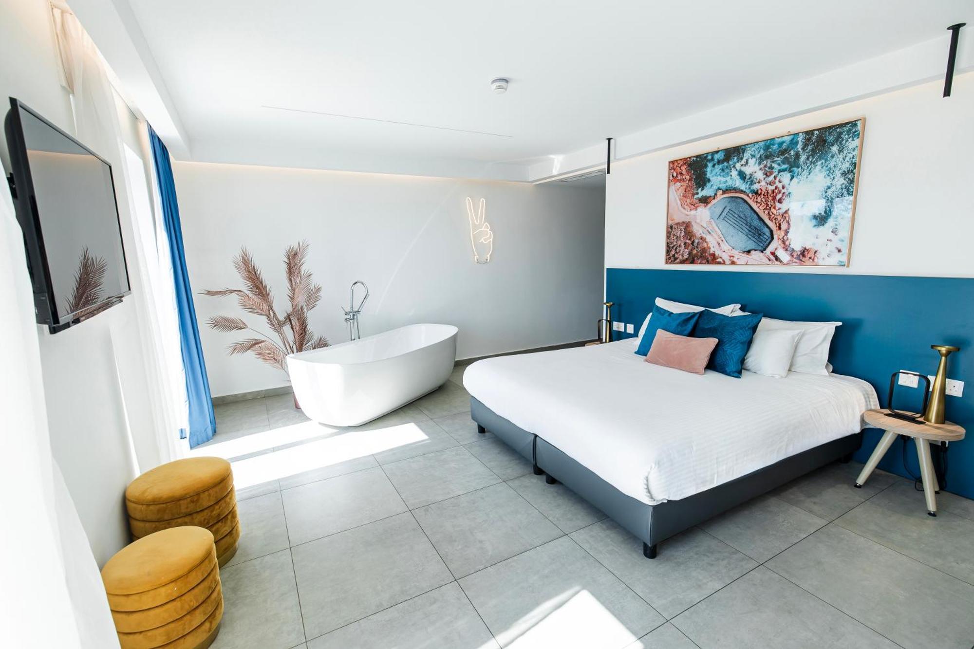 Flamingo Hotel Malta Saint Julian's ภายนอก รูปภาพ