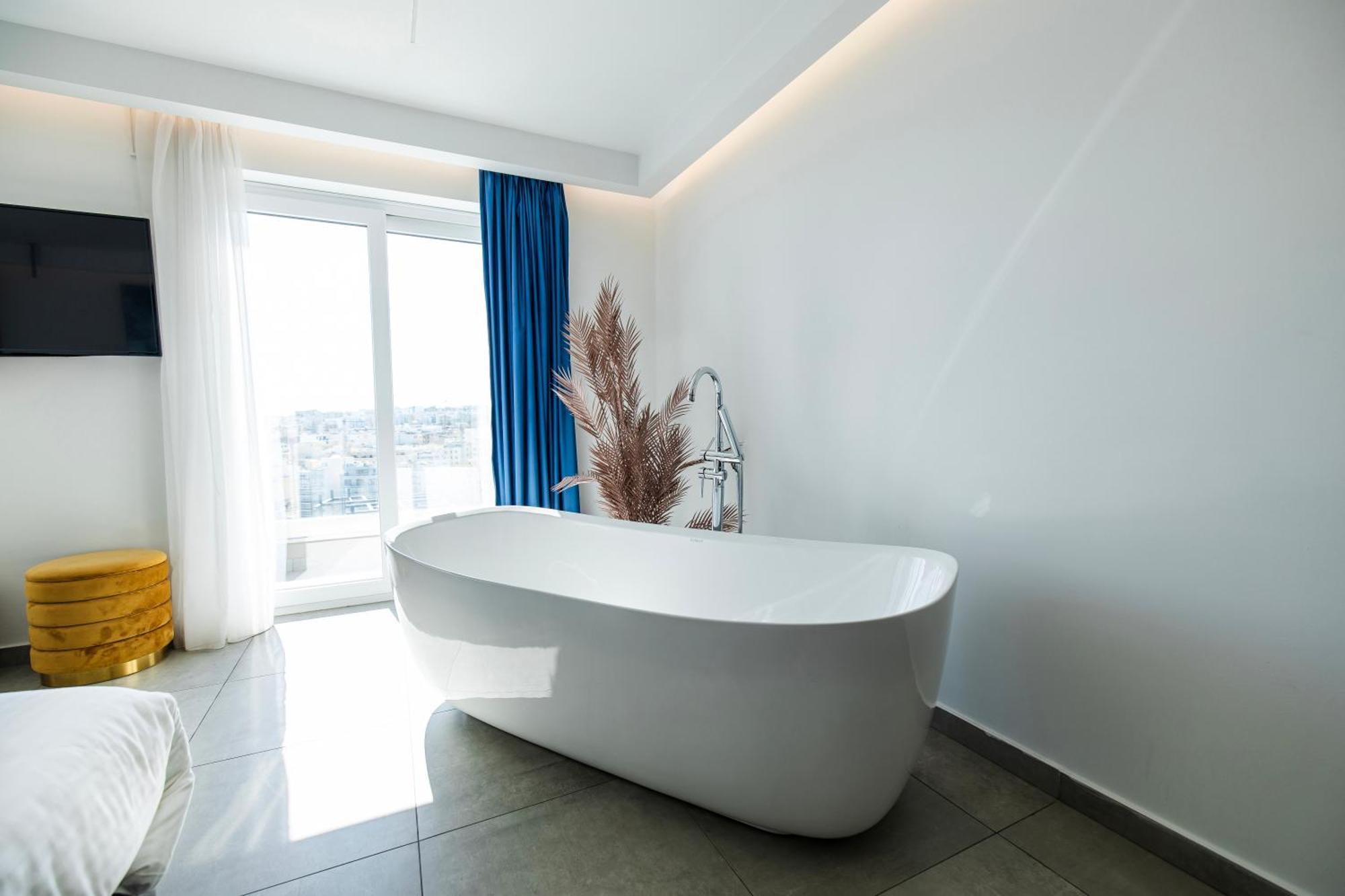 Flamingo Hotel Malta Saint Julian's ภายนอก รูปภาพ