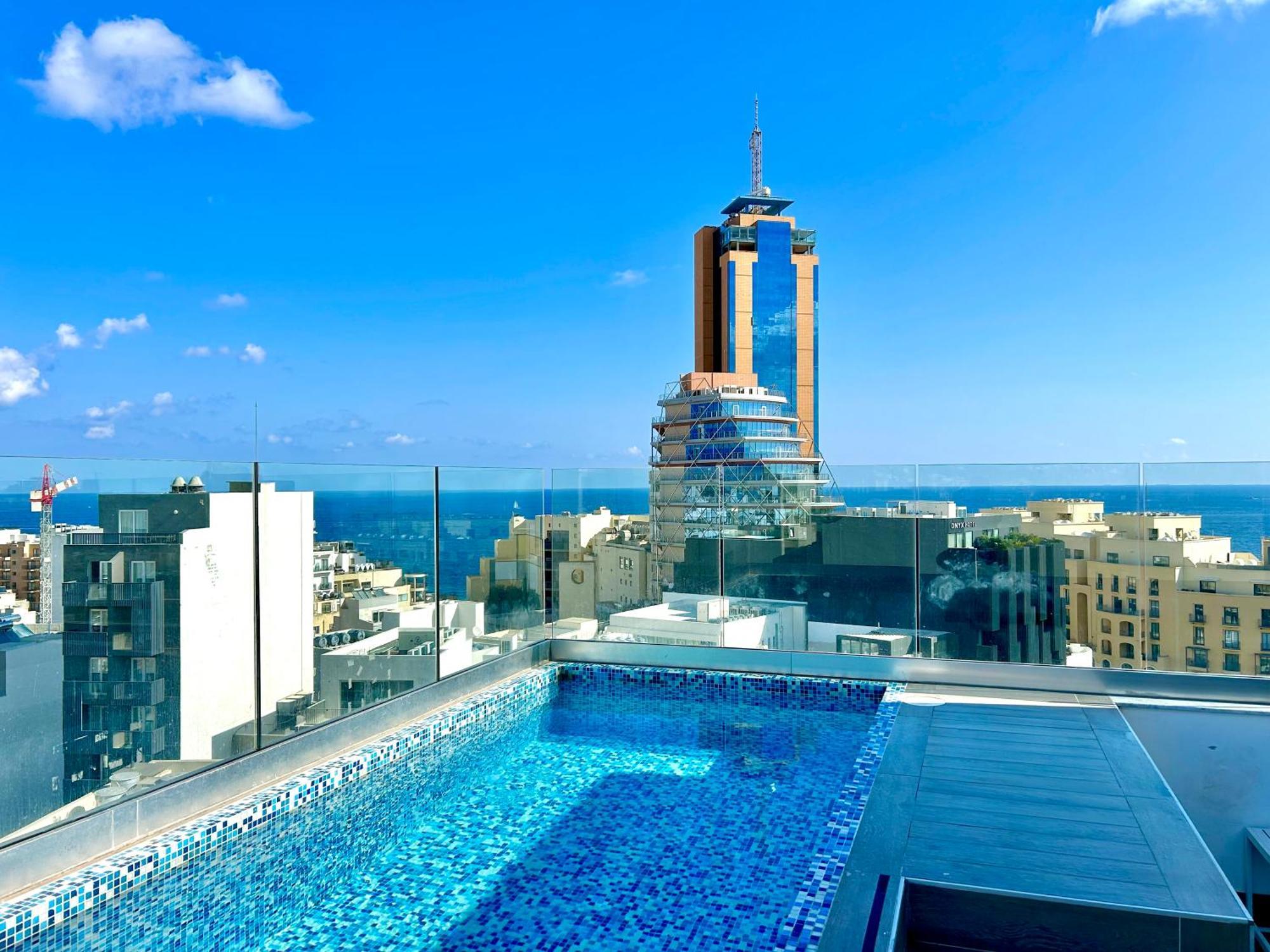 Flamingo Hotel Malta Saint Julian's ภายนอก รูปภาพ